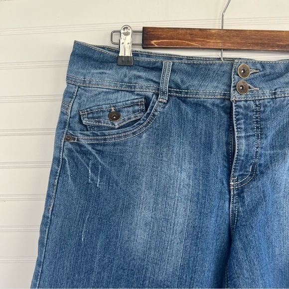 Artisan Crafted stretch Jean shorts Size 14 - Picture 5 of 10